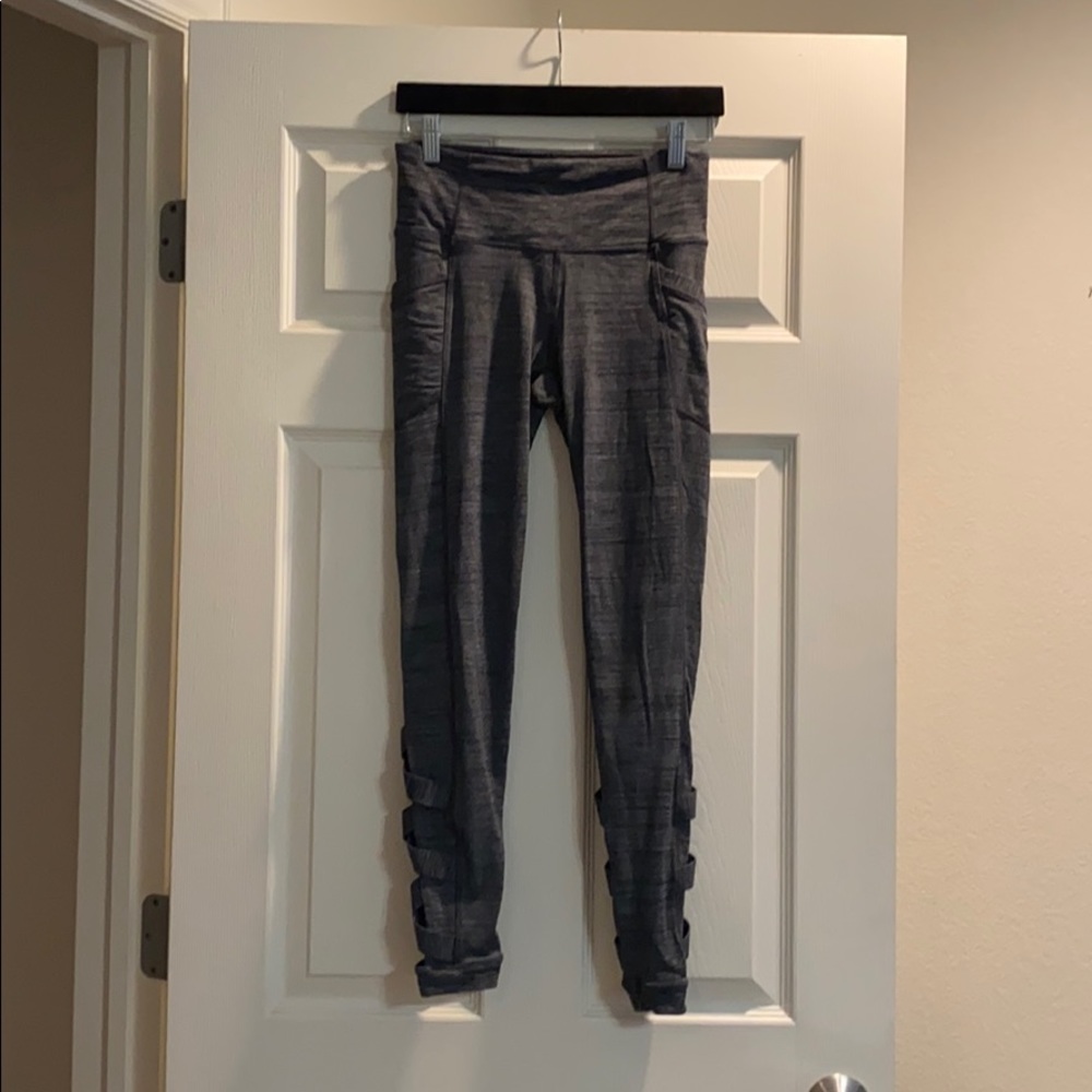 Athleta leggings size small in grey